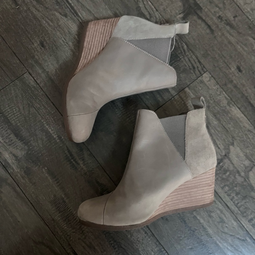 NWOB TOM’S Wedge Ankle Boots